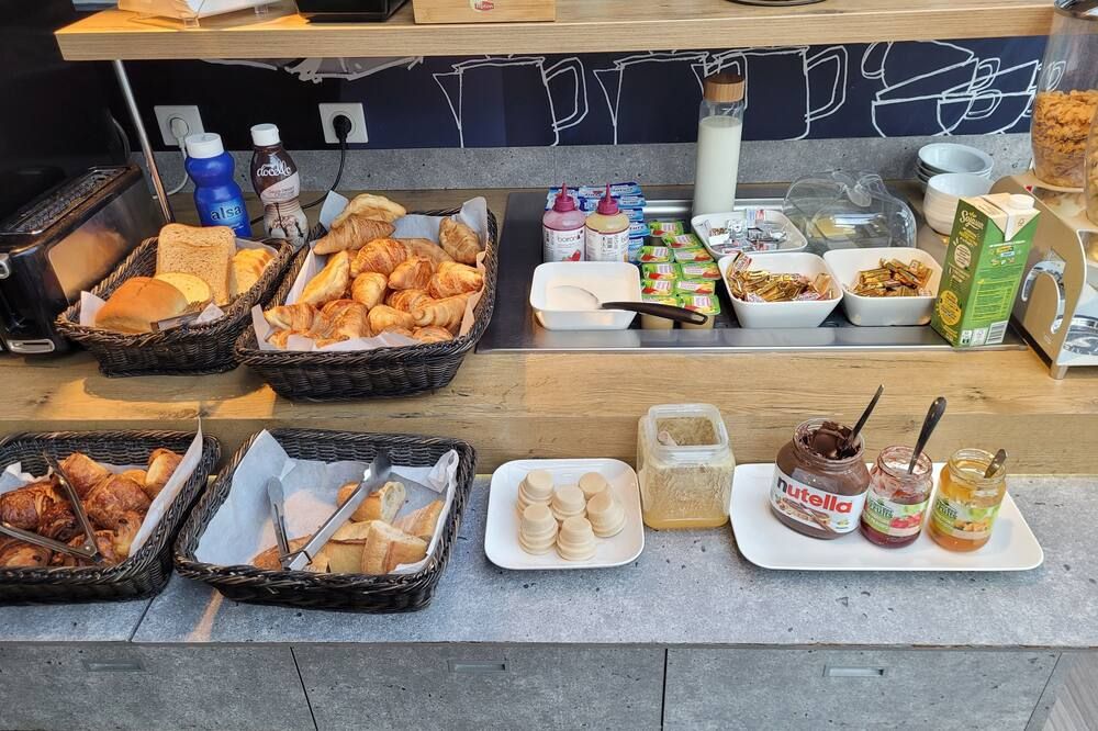 מסעדה תמונה