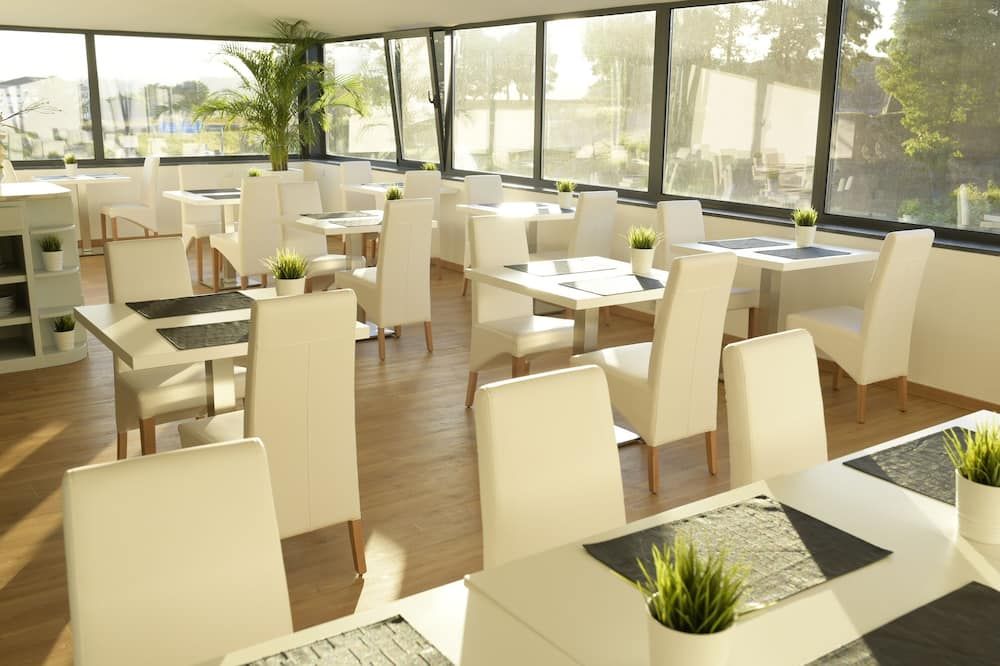 מסעדה תמונה