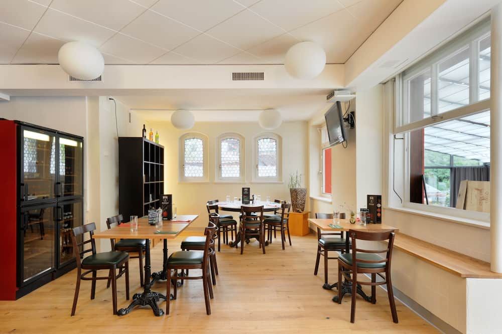 מסעדה תמונה