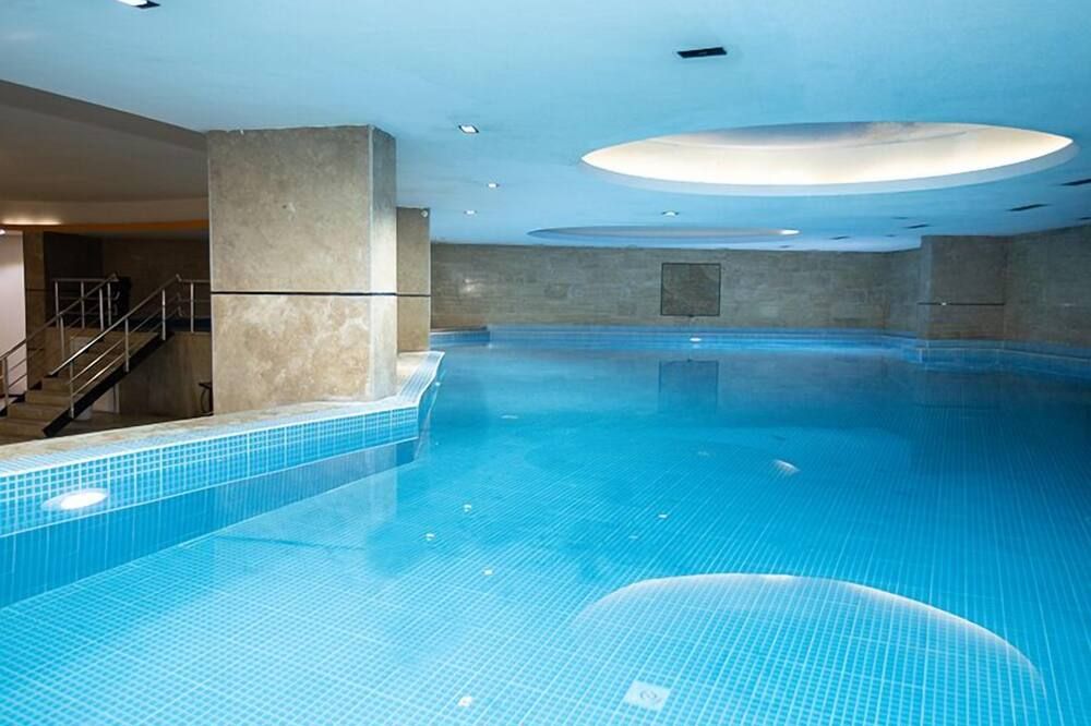 בריכה תמונה