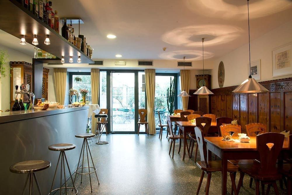 מסעדה תמונה