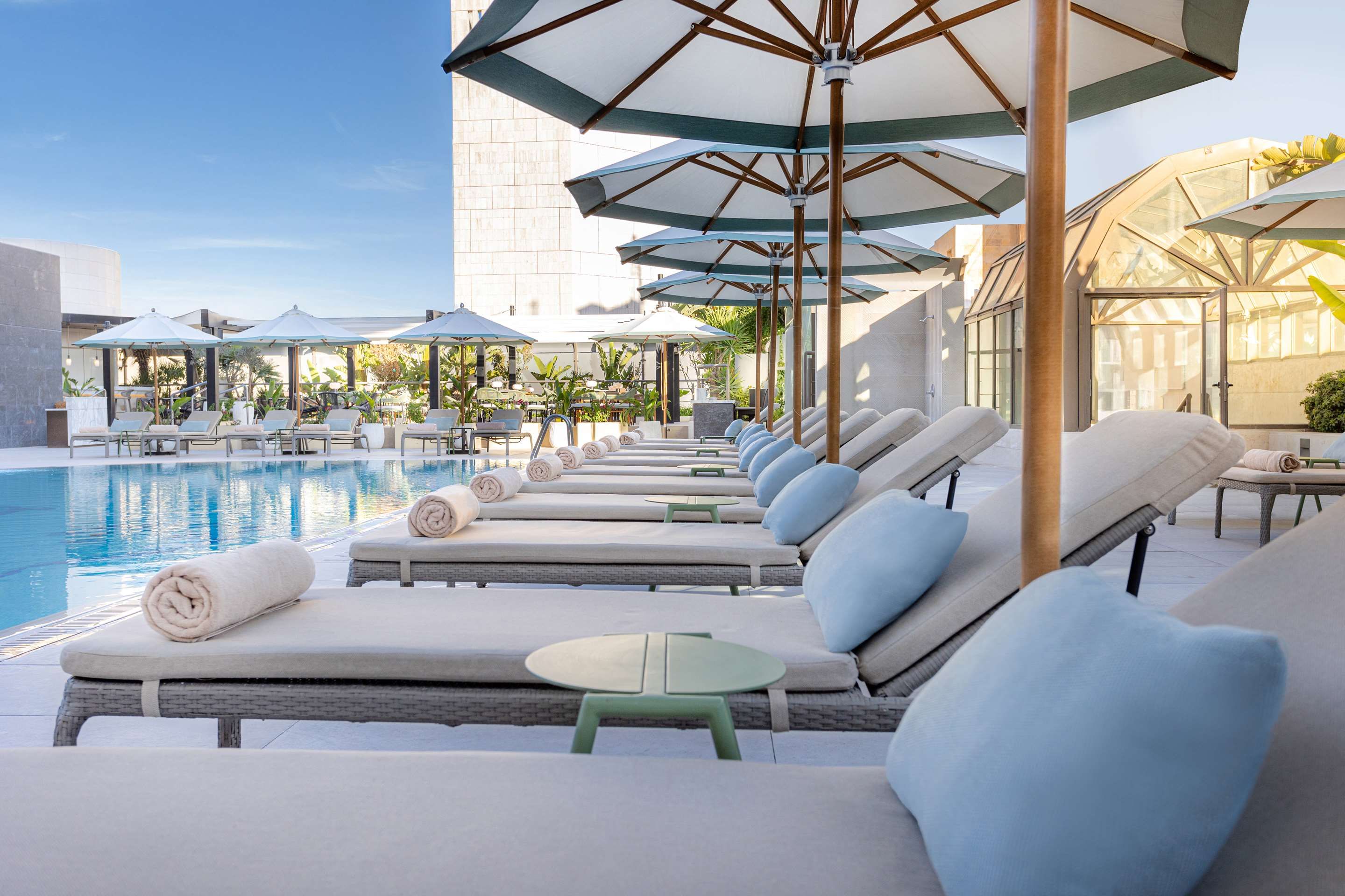 בריכה תמונה