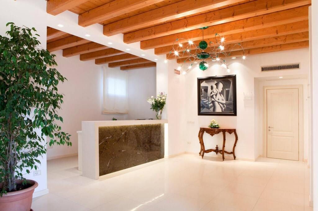 דלפק קבלה תמונה