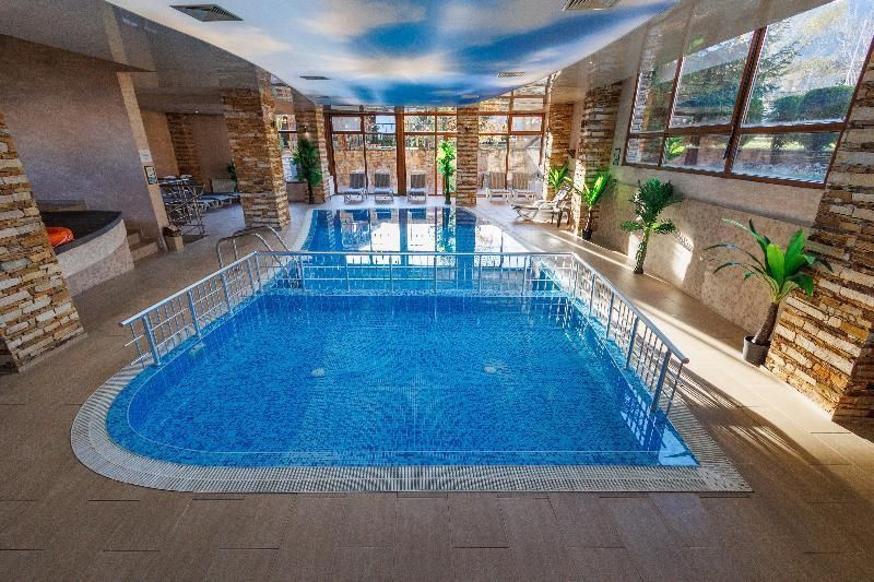 בריכה תמונה