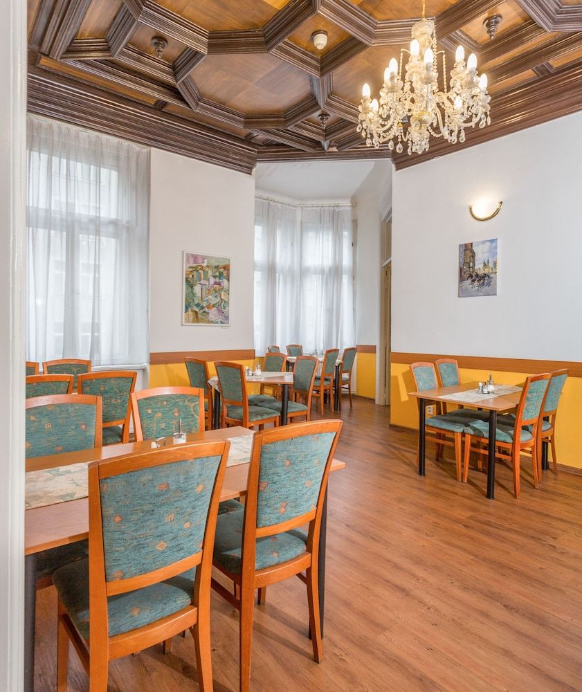 מסעדה תמונה