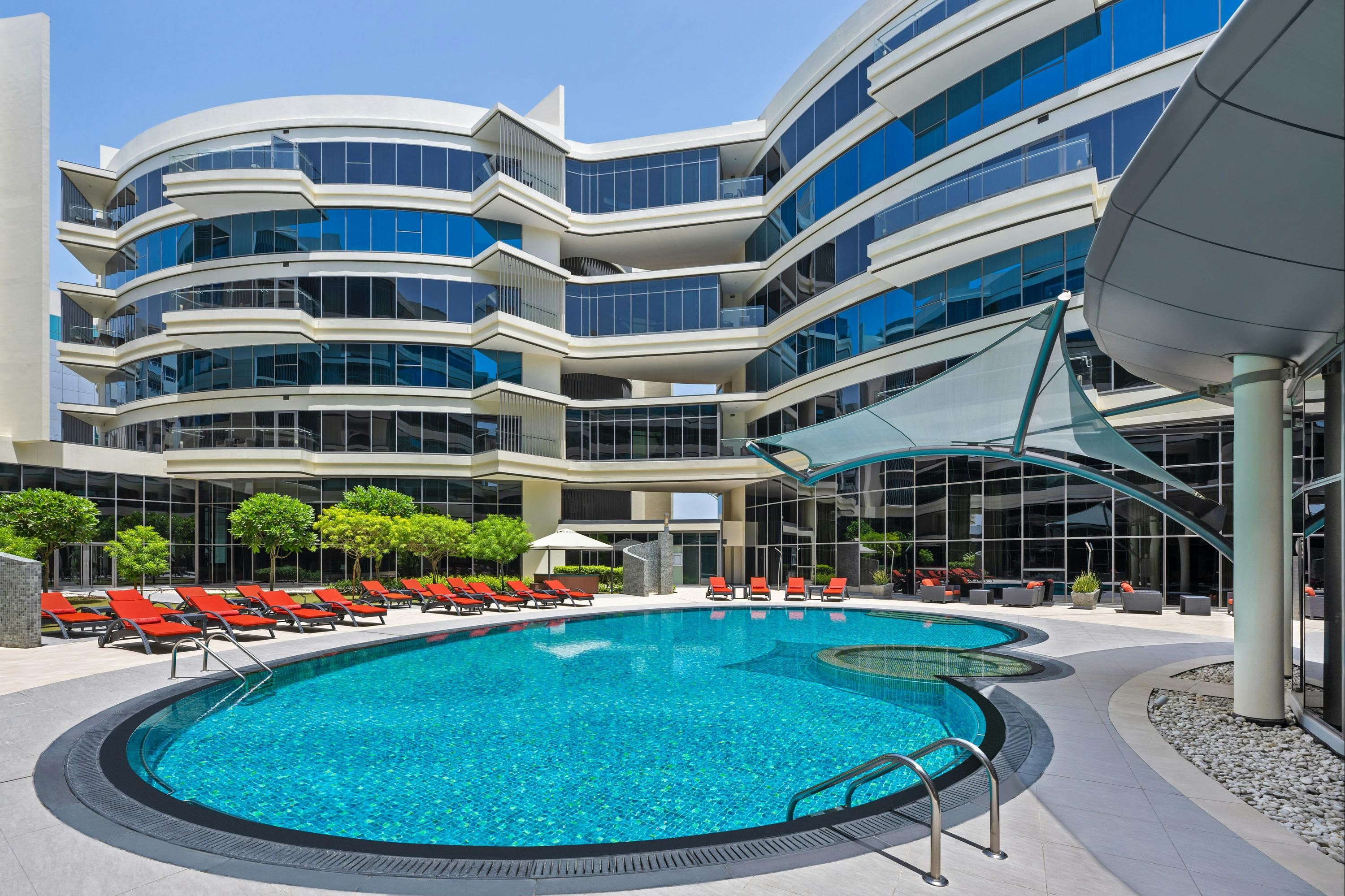 בריכה תמונה