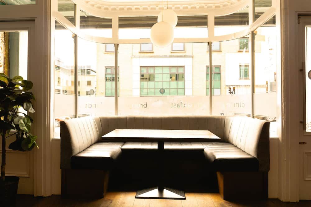 חדר אוכל תמונה