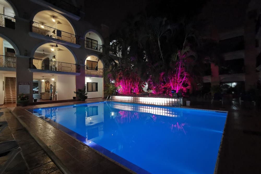 בריכה תמונה