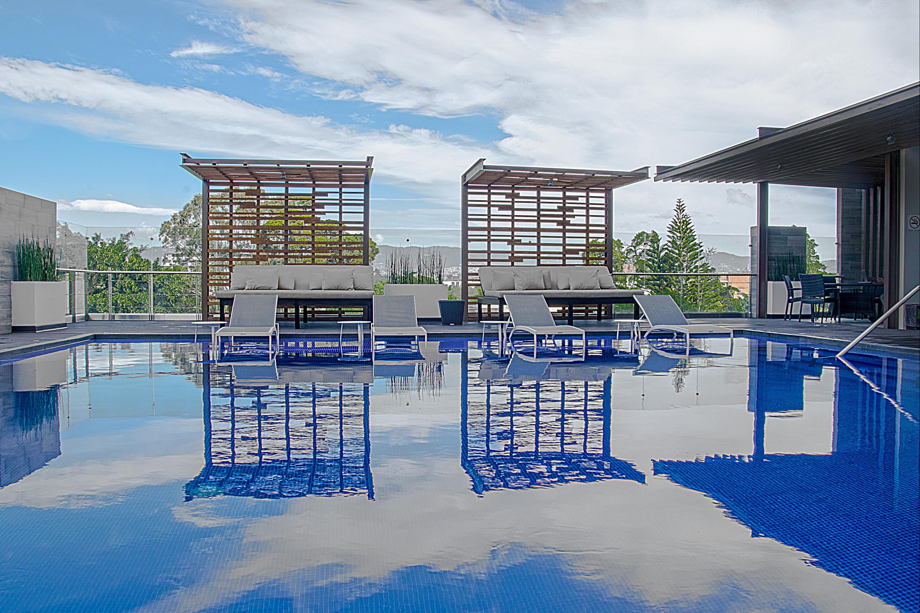 בריכה תמונה