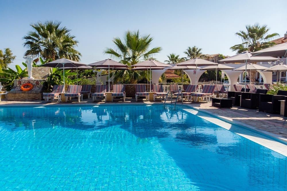 בריכה תמונה