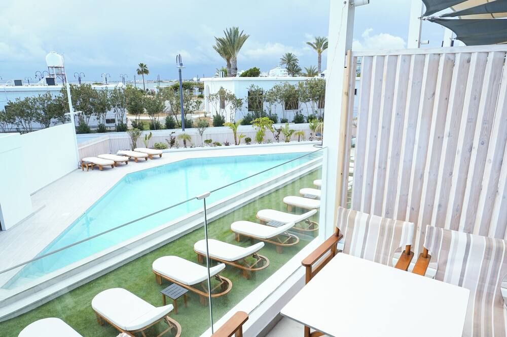 בריכה תמונה