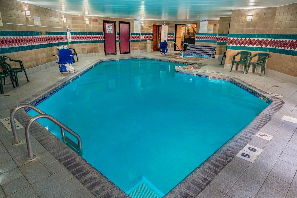 בריכה תמונה