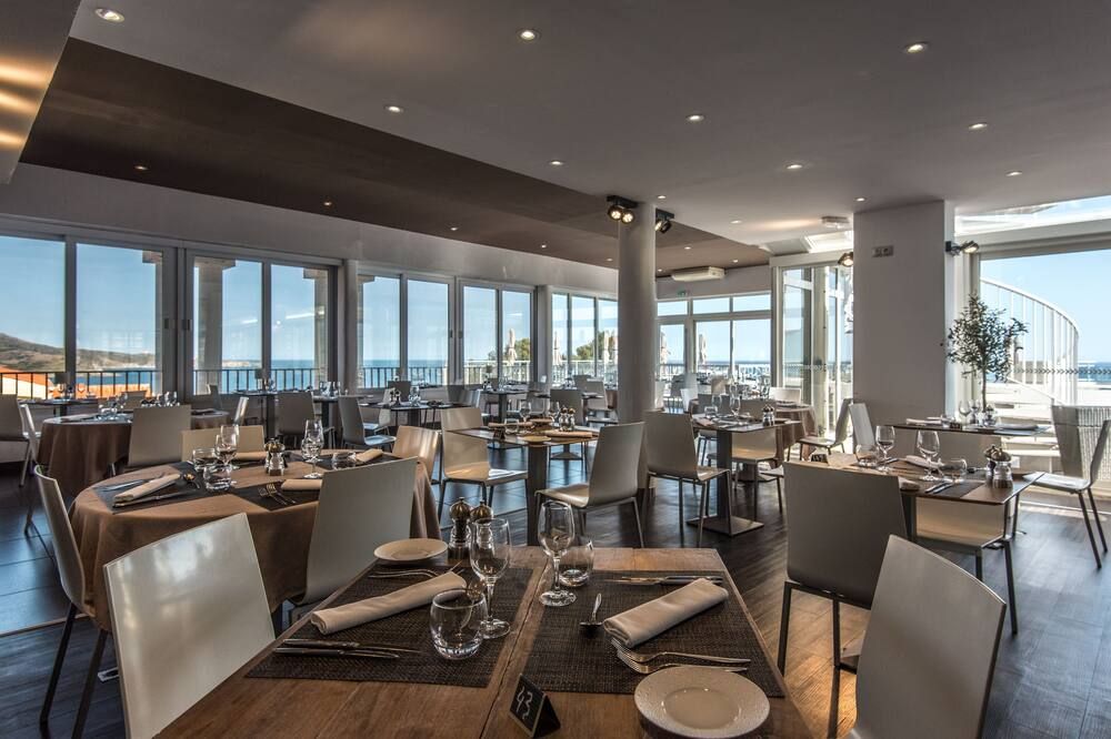 מסעדה תמונה