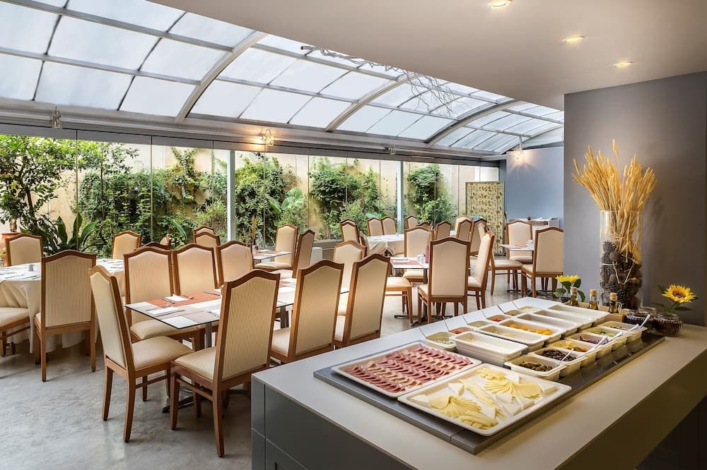 מסעדה תמונה