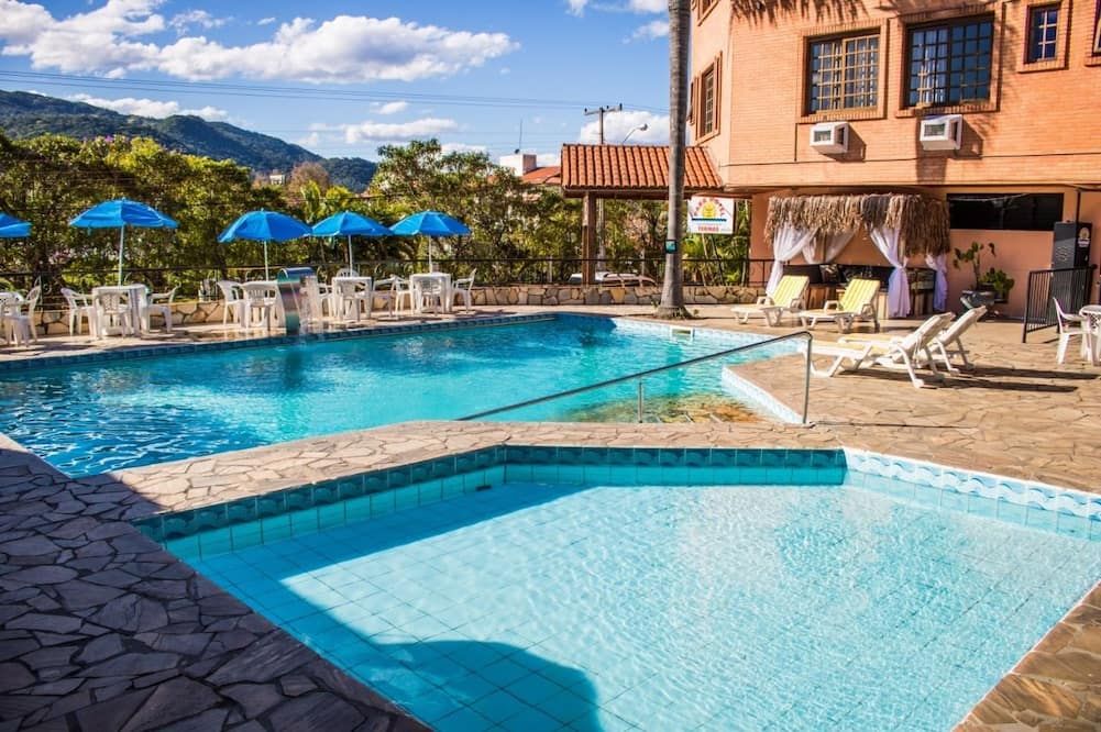 בריכה תמונה