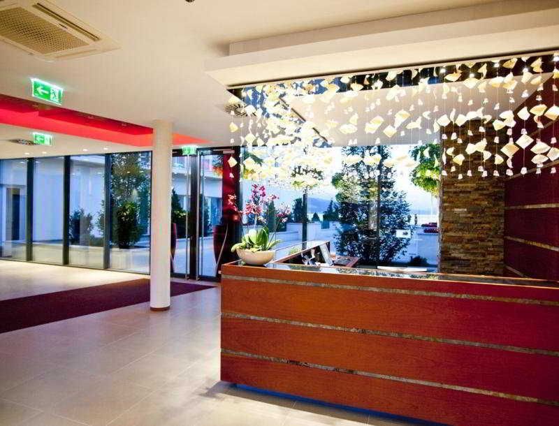 דלפק קבלה תמונה