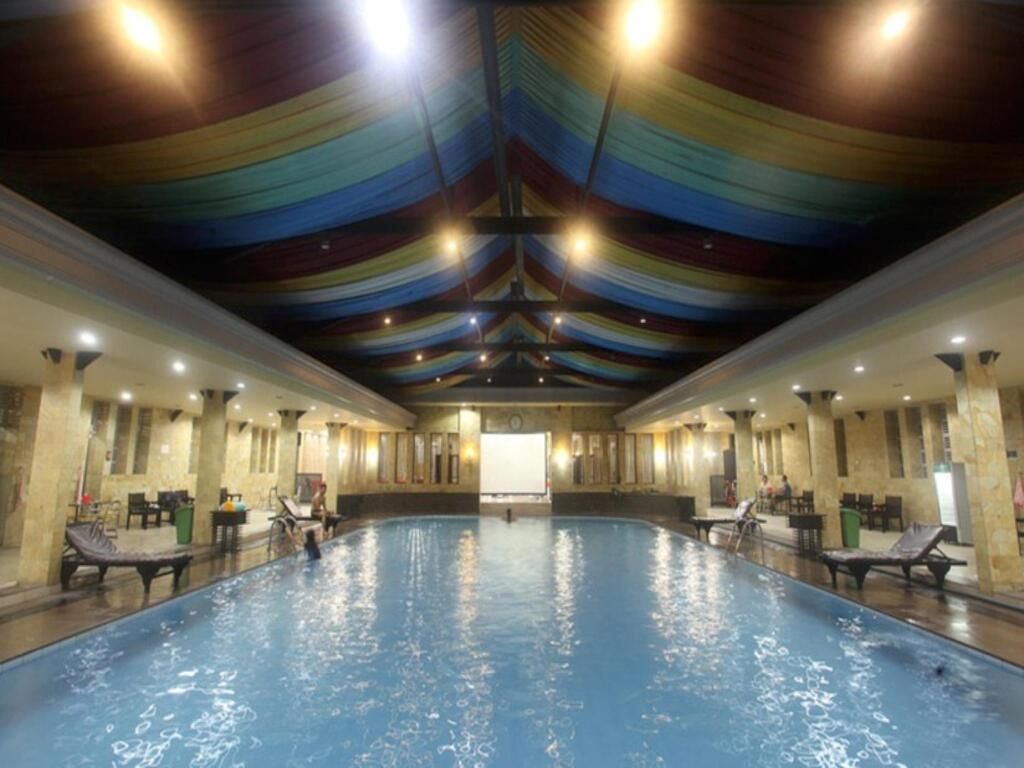 בריכה תמונה