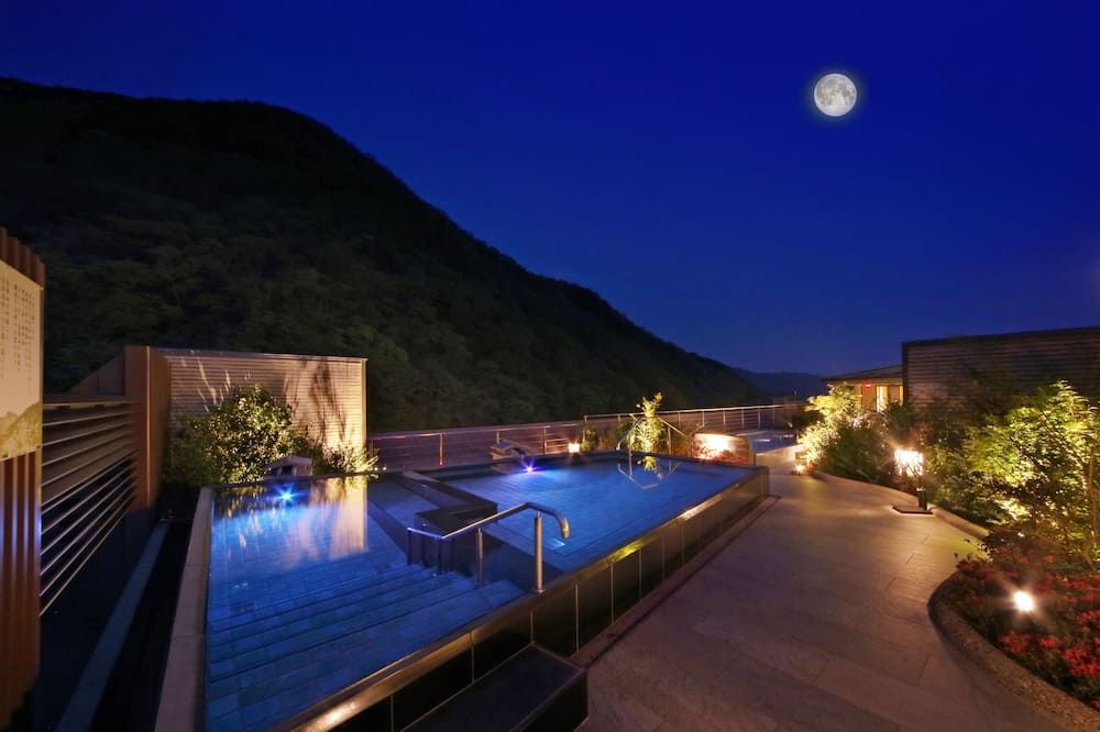 בריכה תמונה