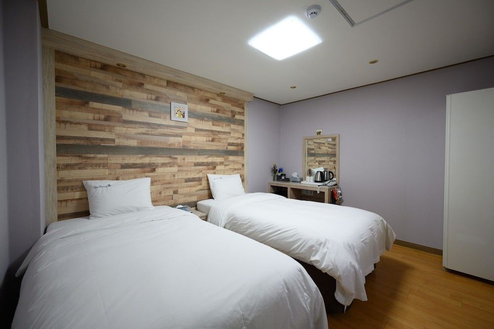 אחר