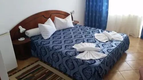 אחר