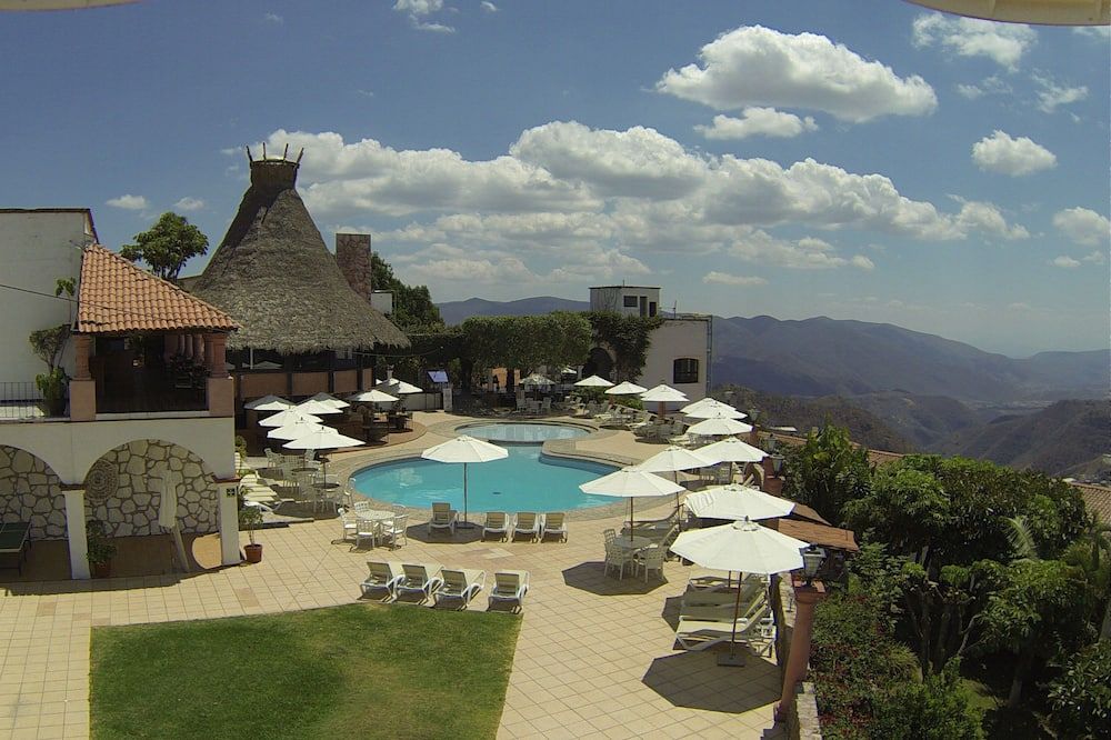 בריכה תמונה