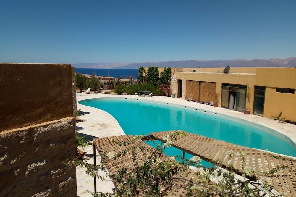 בריכה תמונה