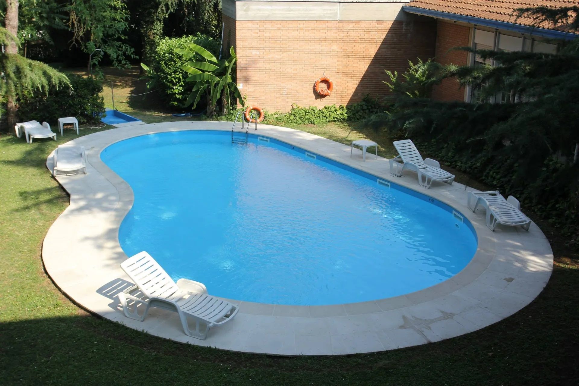 בריכה תמונה