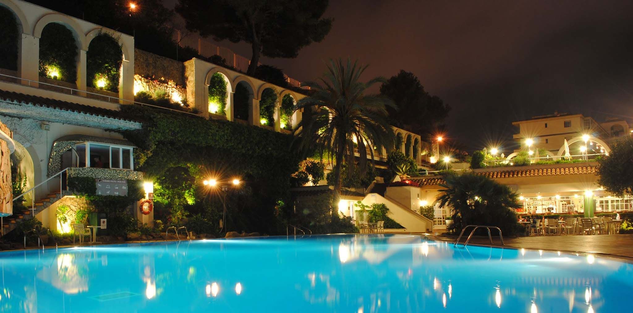 בריכה תמונה