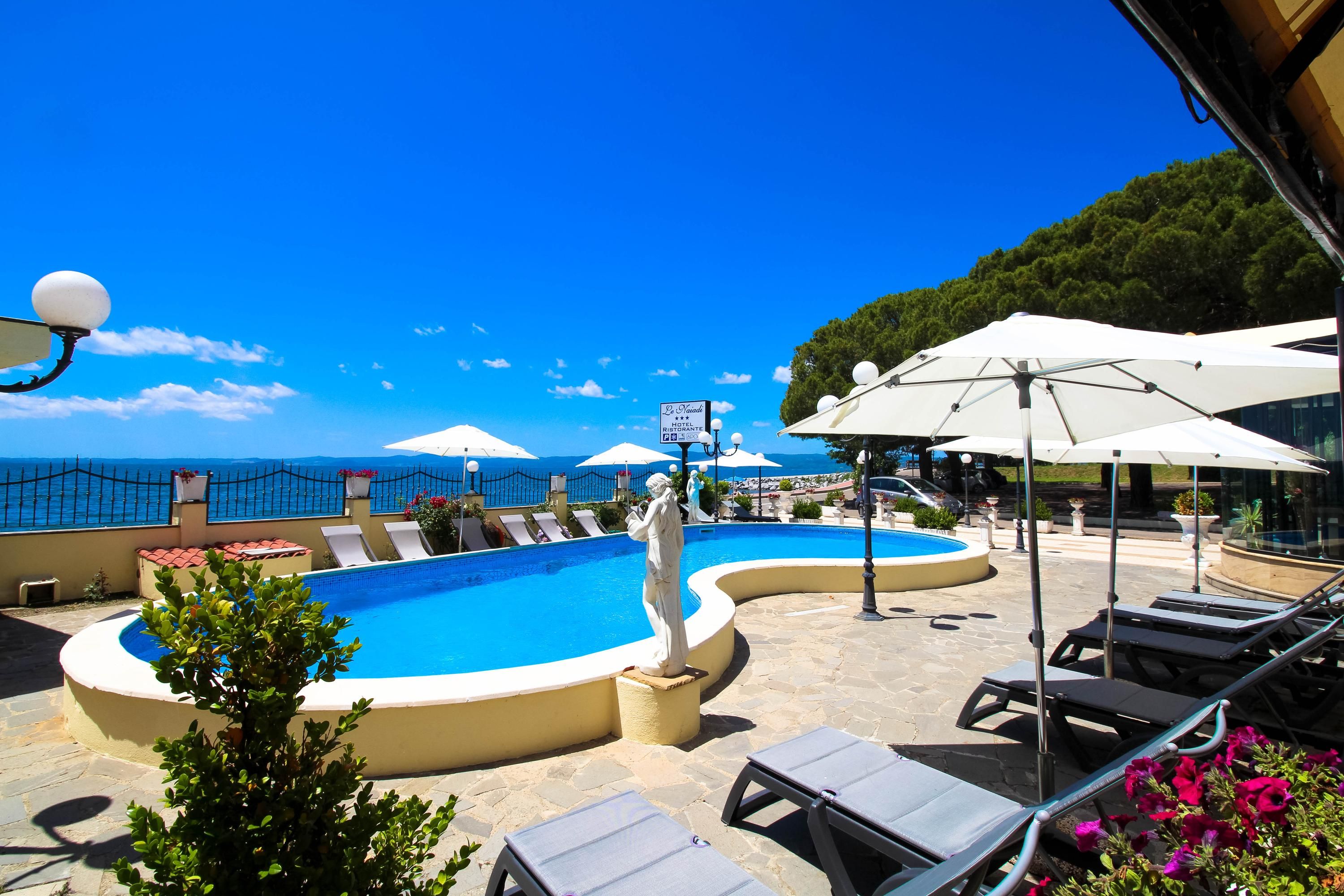 בריכה תמונה