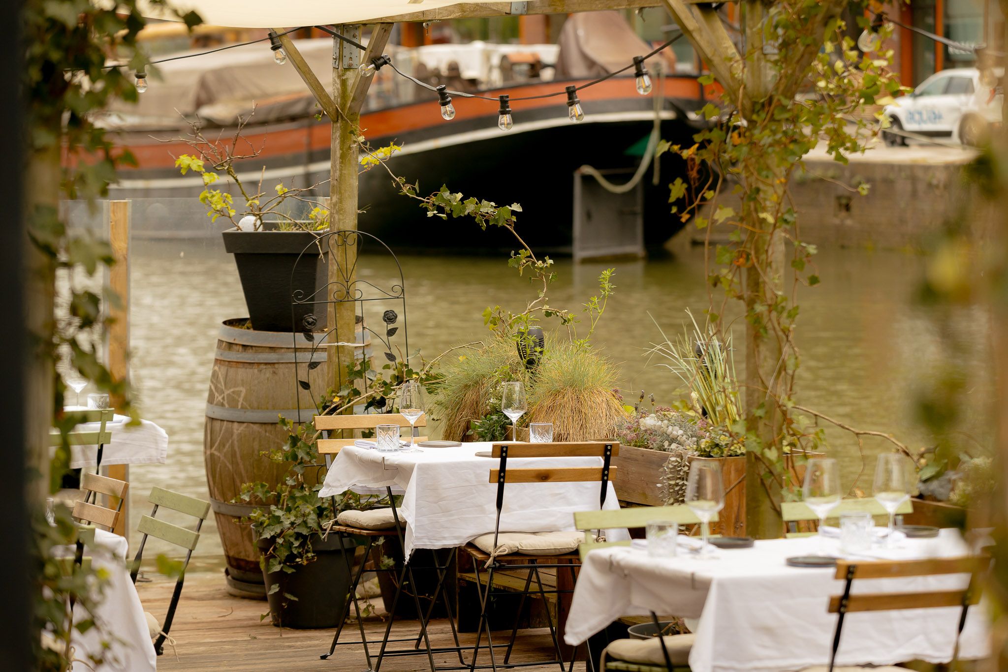 מסעדה תמונה