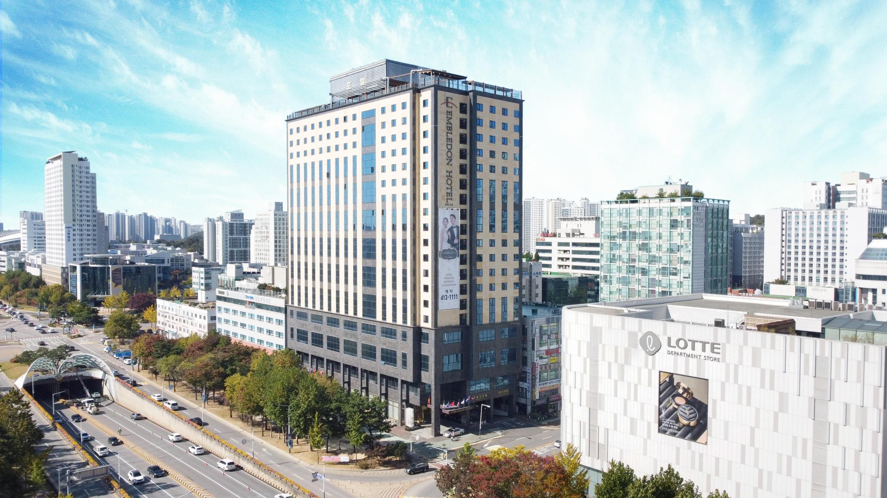 נוף חיצוני תמונה