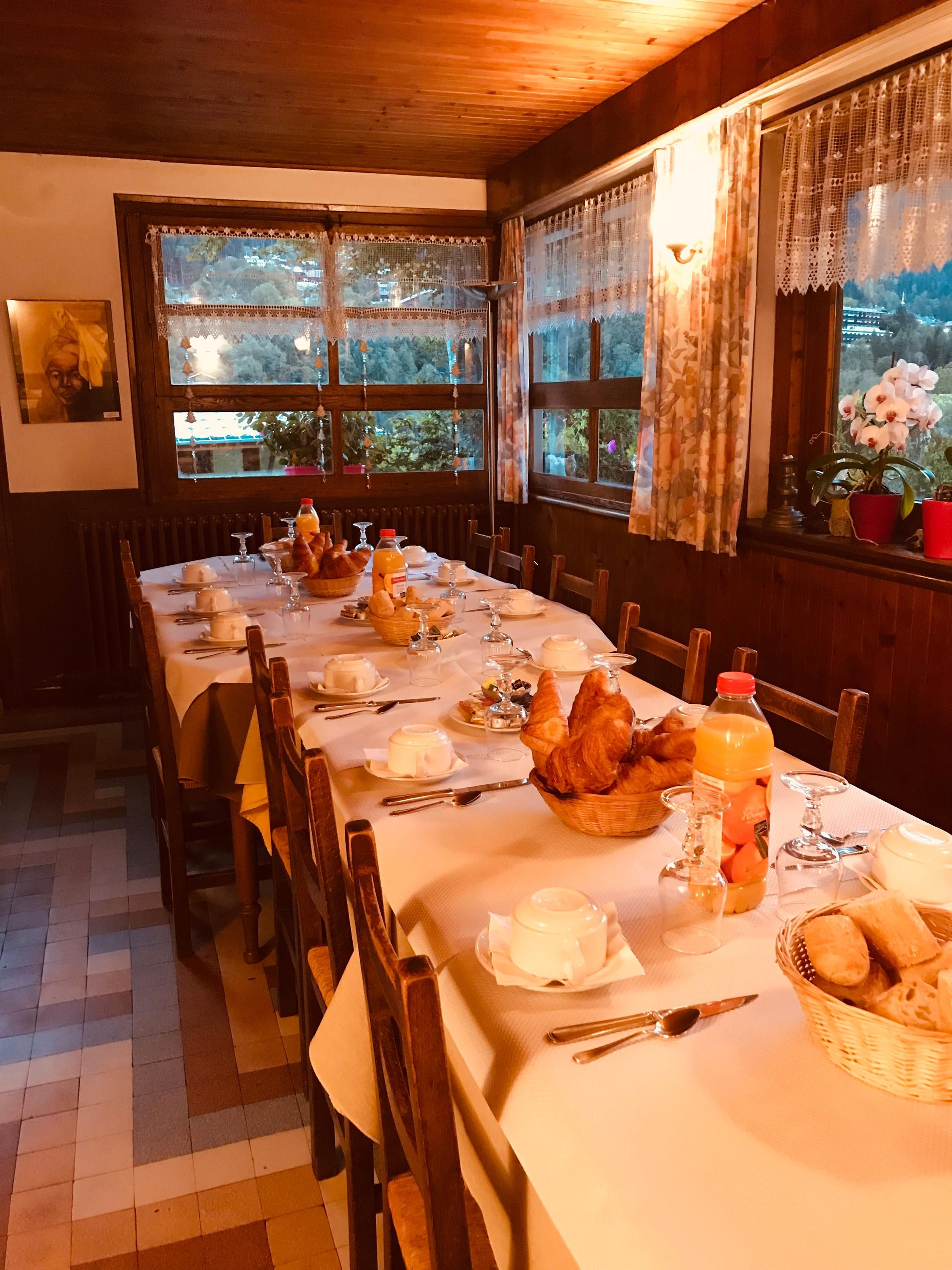 מסעדה תמונה