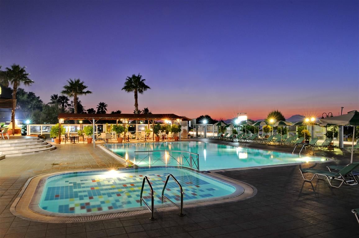 בריכה תמונה