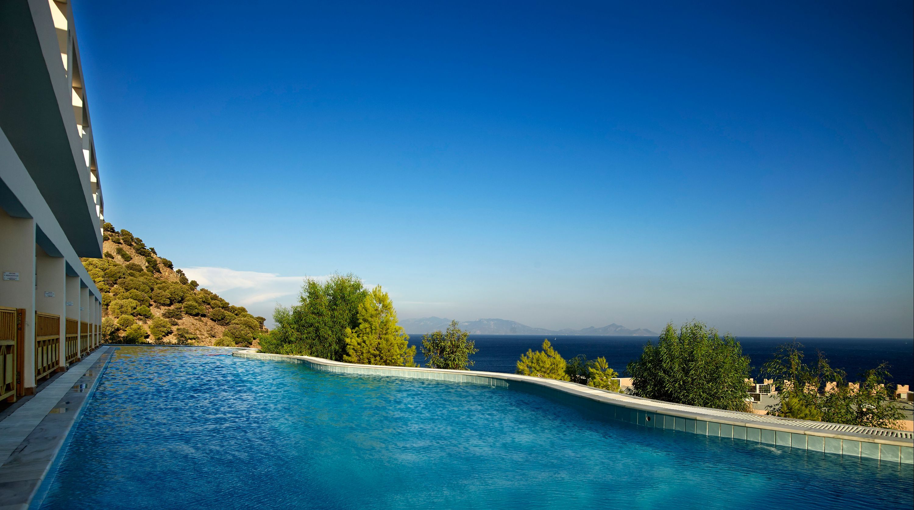 בריכה תמונה