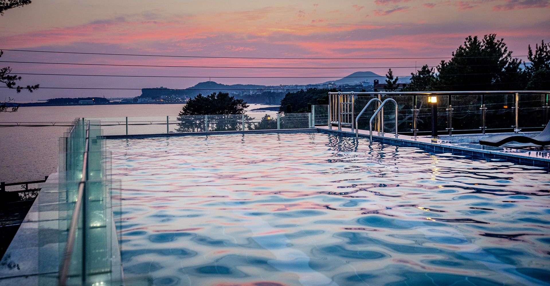 בריכה תמונה