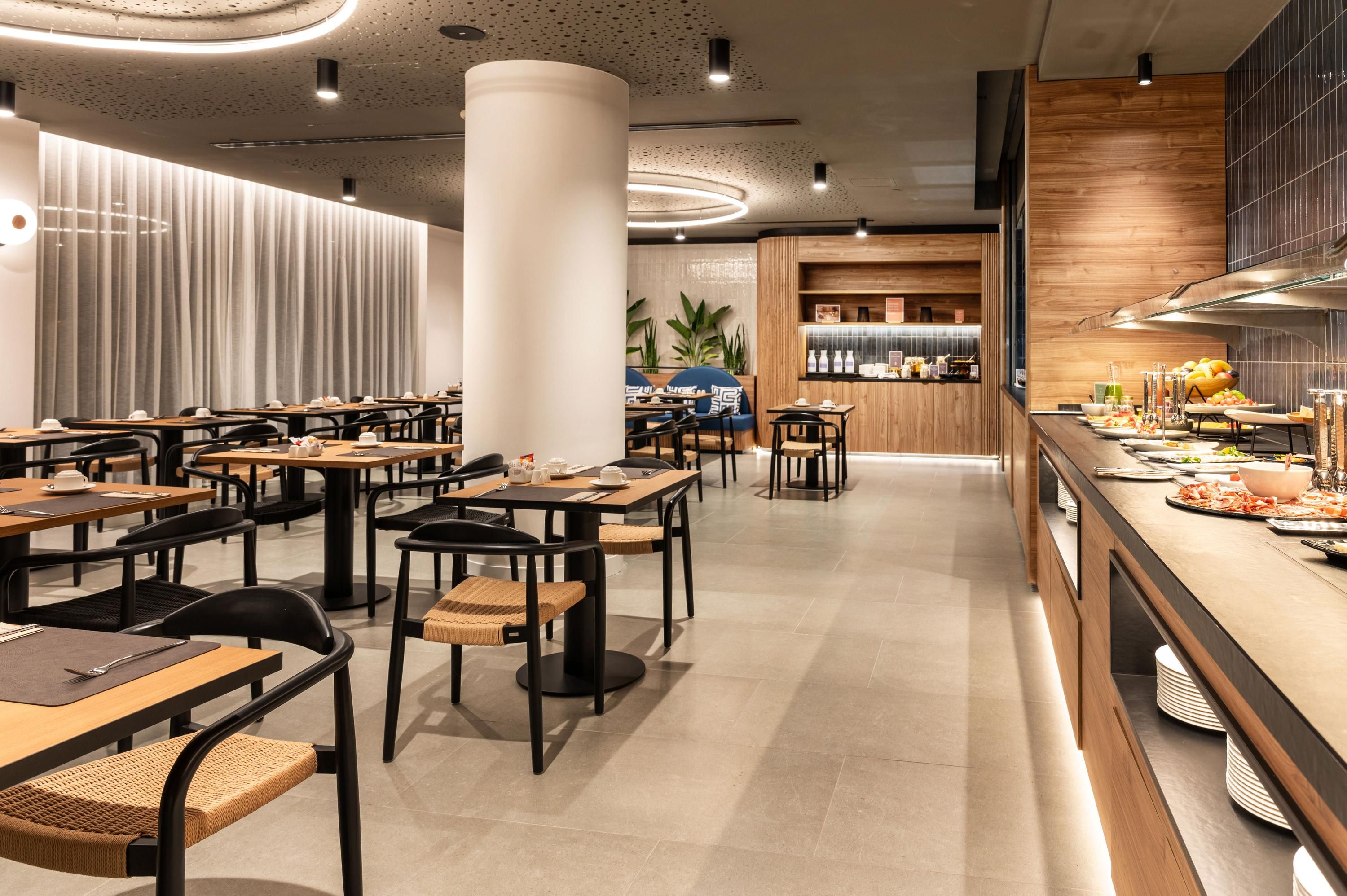 מסעדה תמונה