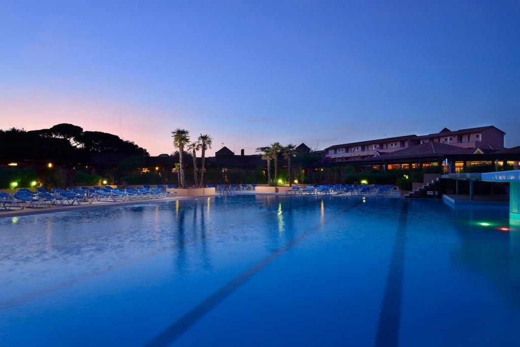 בריכה תמונה