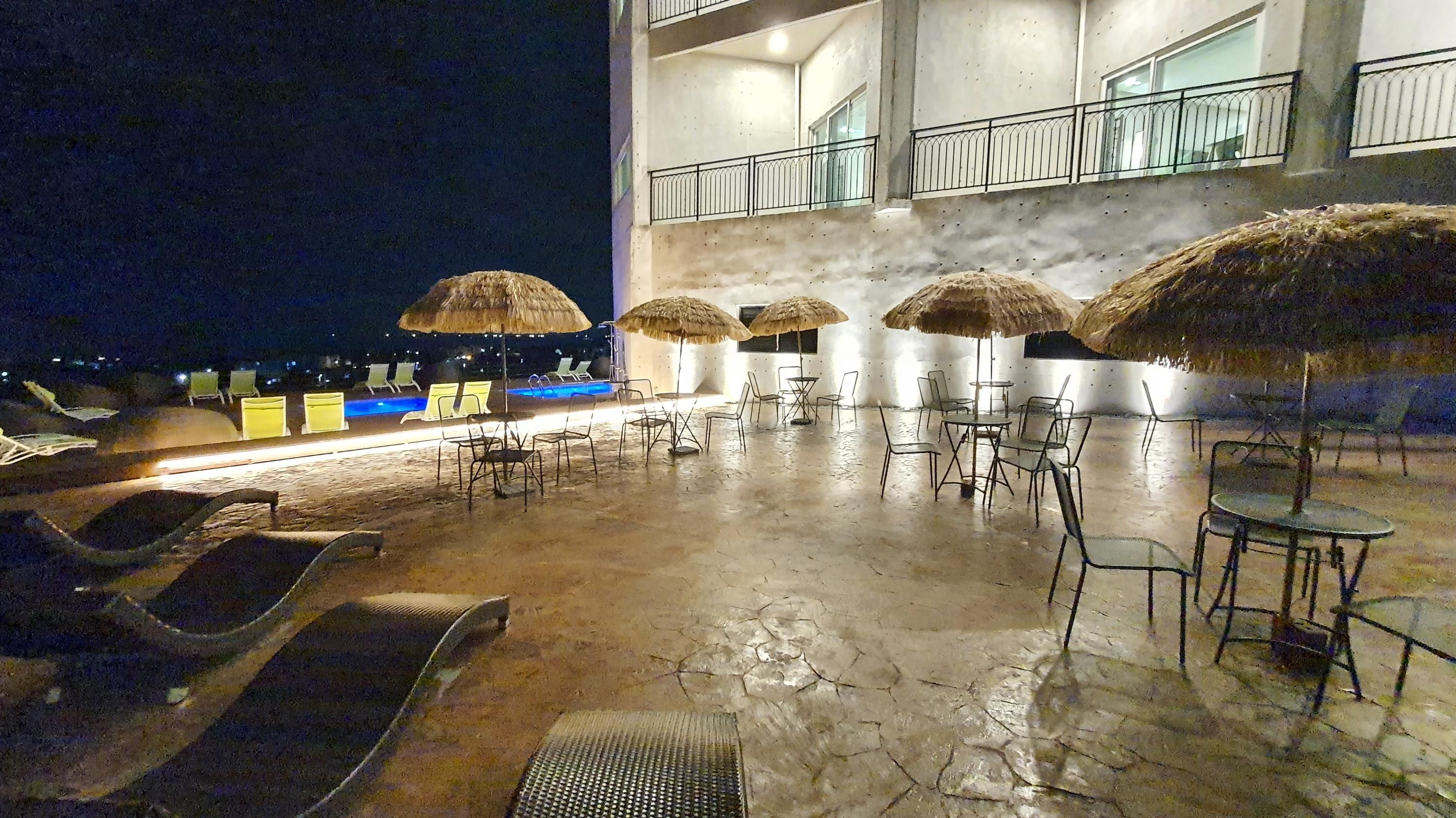 נוף חיצוני תמונה