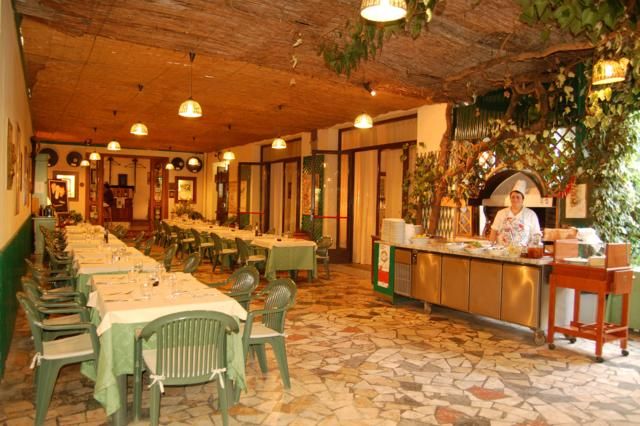 מסעדה תמונה