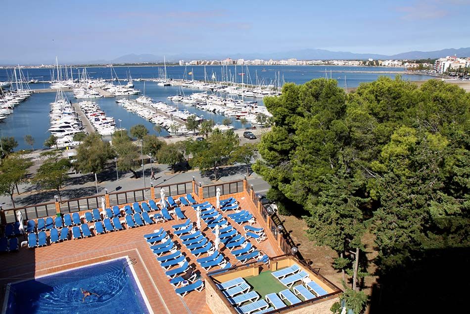 בריכה תמונה